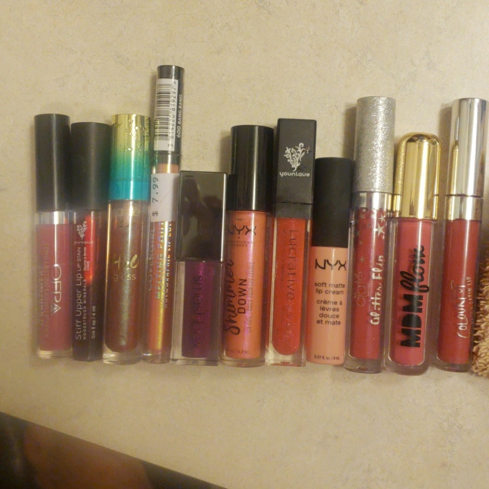 Lipstick lot